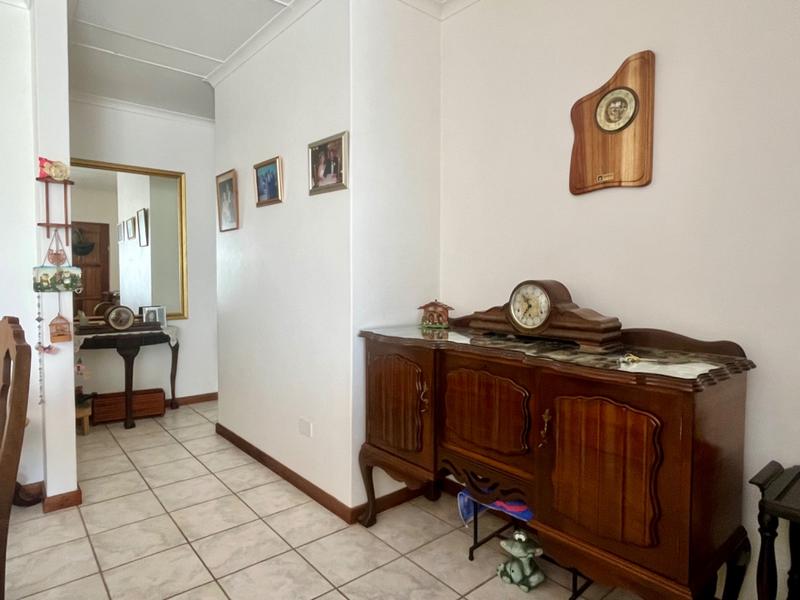 3 Bedroom Property for Sale in Fraaiuitsig Western Cape